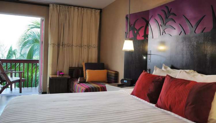 Hotel Club Med Ixtapa Habitación Deluxe: alojamiento amplio, compuesto por una habitación para los padres y una para los niños, con un espacio de juego solo para ellos