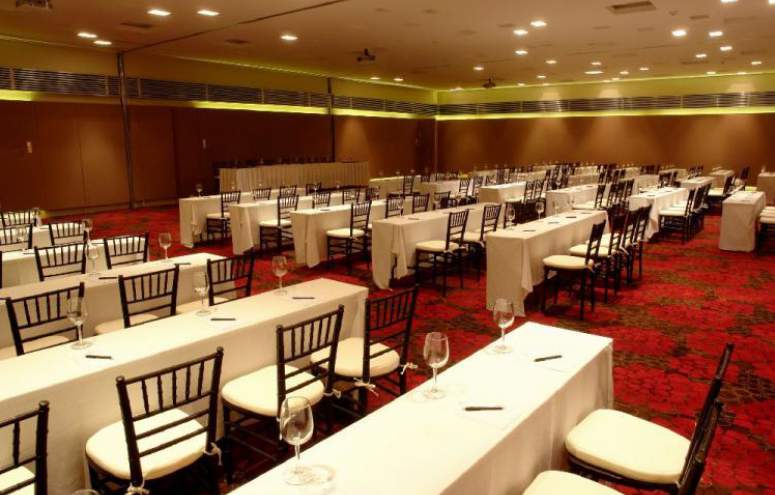 Hotel Emporio Ixtapa Todo Incluido: instalaciones de primera y exquisita gastronomía, podemos garantizarte que en Emporio Ixtapa no tendrás que preocuparte por nada más que disfrutar de tu día de tu boda en Ixtapa Zihuatanejo