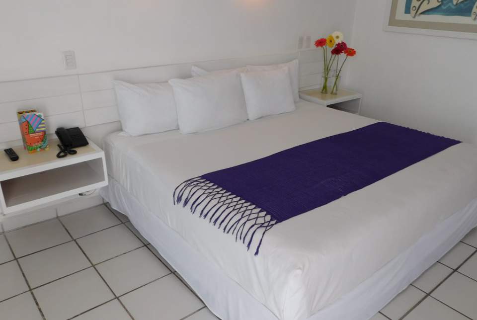 Para los que quieren disfrutar cada día de bonitas vistas al mar, las habitaciones Estándar Plus del Hotel Fontan Ixtapa representan la opción ideal para sus vacaciones en Ixtapa Zihuatanejo