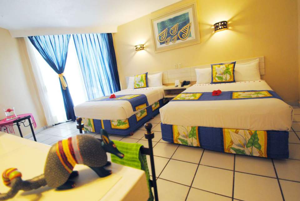 Las habitaciones Superior del Hotel Fontan Ixtapa agregan funcionalidad, amplitud y calidad en todos sus servicios. Creadas para el descanso, ubicadas en una zona muy tranquila del hotel Fontán Ixtapa Todo Incluido