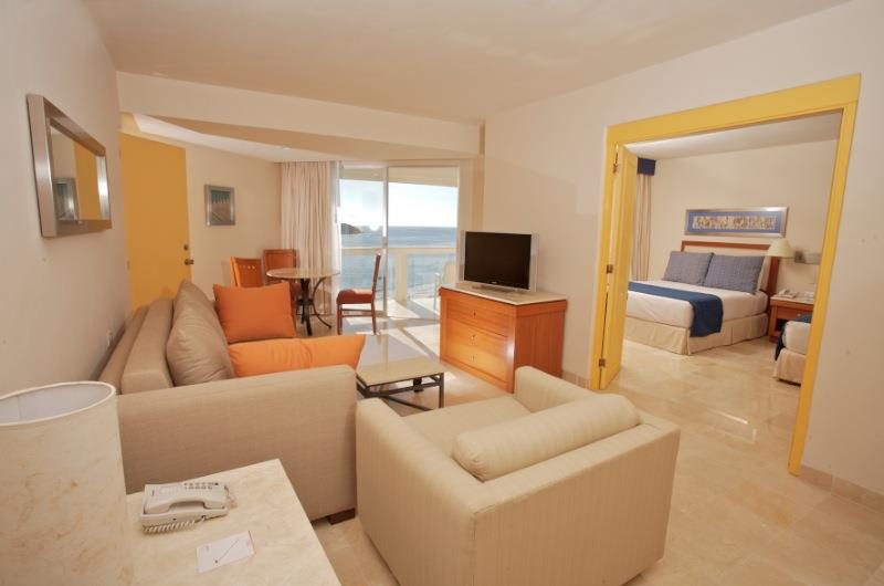 Hotel Park Royal Ixtapa Habitaciones con vista al mar, ubicadas en Playa El Palmar Ixtapa, Zihuatanejo. Reserva tu paquete todo incluido en el Hotel Park Royal Ixtapa