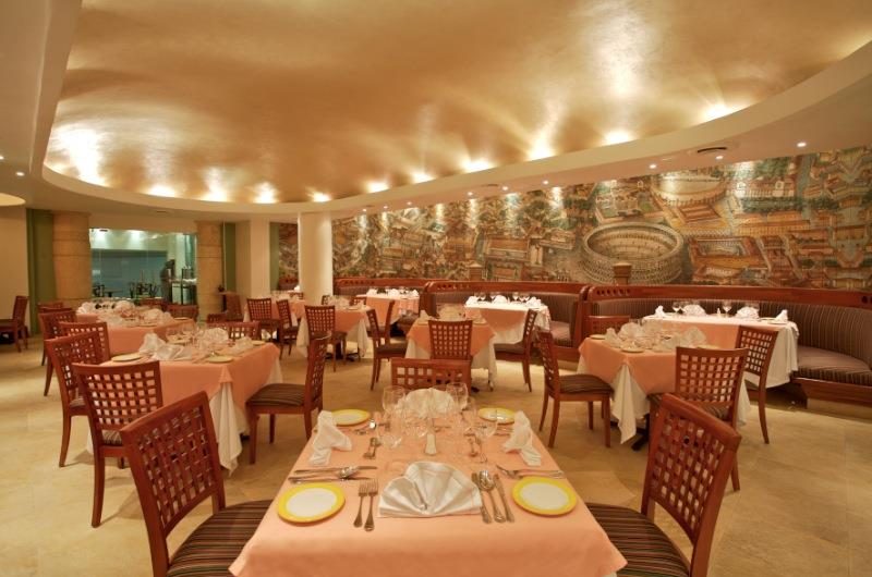 Hotel Park Royal Ixtapa Restaurante a la carta El Italiano. Deléitate con una rica variedad de platillos italianos en un ambiente lujoso y confortable