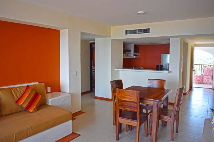 Departamentos Vacacionales en Ixtapa Zihuatanejo desde $600 pesos por persona. Rentas Vacacionales en Ixtapa. Rentas Vacacionales en Zihuatanejo. ¿Buscas casas en renta para 10, 15 o 20 personas en Ixtapa Zihuatanejo? Nuestra agencia de viajes te ofrece paquetes todo incluido o sólo hospedaje en Ixtapa Zihuatanejo