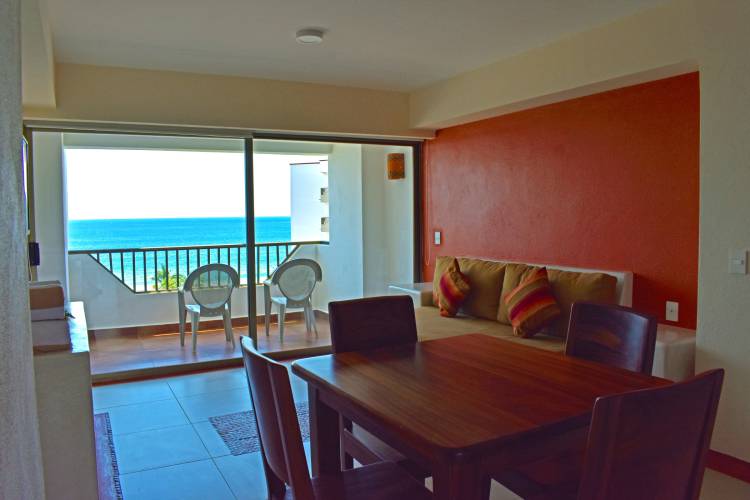 Departamentos Vacacionales en Ixtapa Zihuatanejo desde $600 pesos por persona. Rentas Vacacionales en Ixtapa. Rentas Vacacionales en Zihuatanejo. ¿Buscas casas en renta para 10, 15 o 20 personas en Ixtapa Zihuatanejo? Nuestra agencia de viajes te ofrece paquetes todo incluido o sólo hospedaje en Ixtapa Zihuatanejo